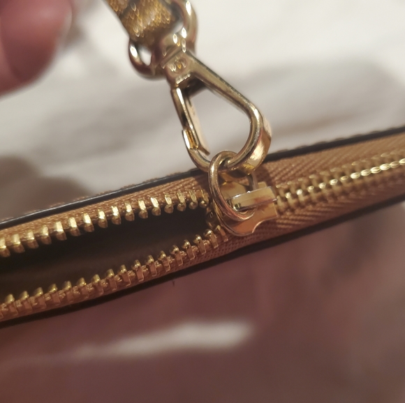 NWOT bronze MK wristlet - Picture 5 of 8